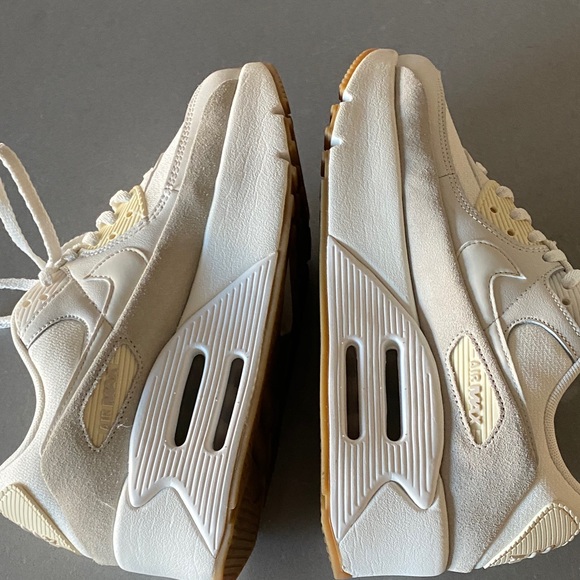 Nike Air Max Platform LIKE NEW Sneakers Athletic Street Style Bloggers 8.5 - Picture 7 of 16